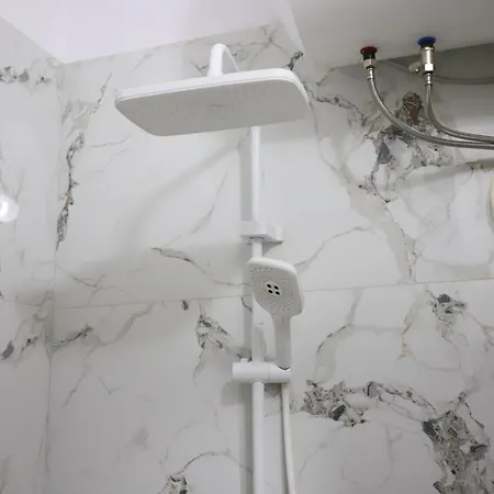 Ijon 招待所 培拉特