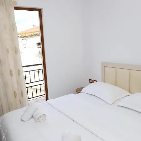 Ijon Guest house *