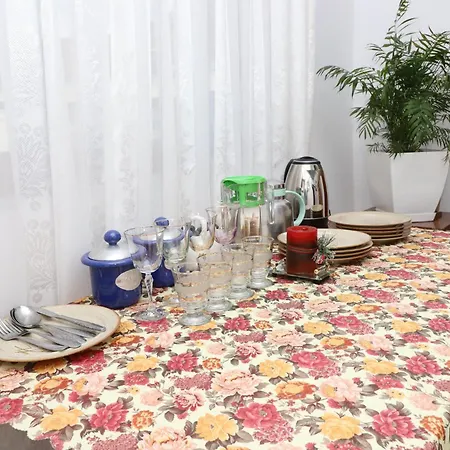 Ijon 招待所 培拉特